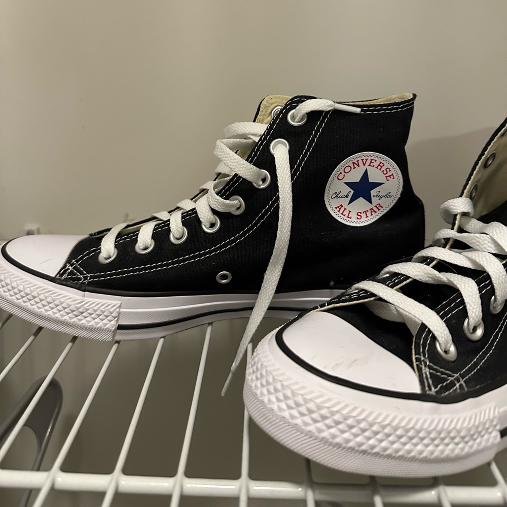 Like New Black High Top Converse (Chuck Taylor All Star)